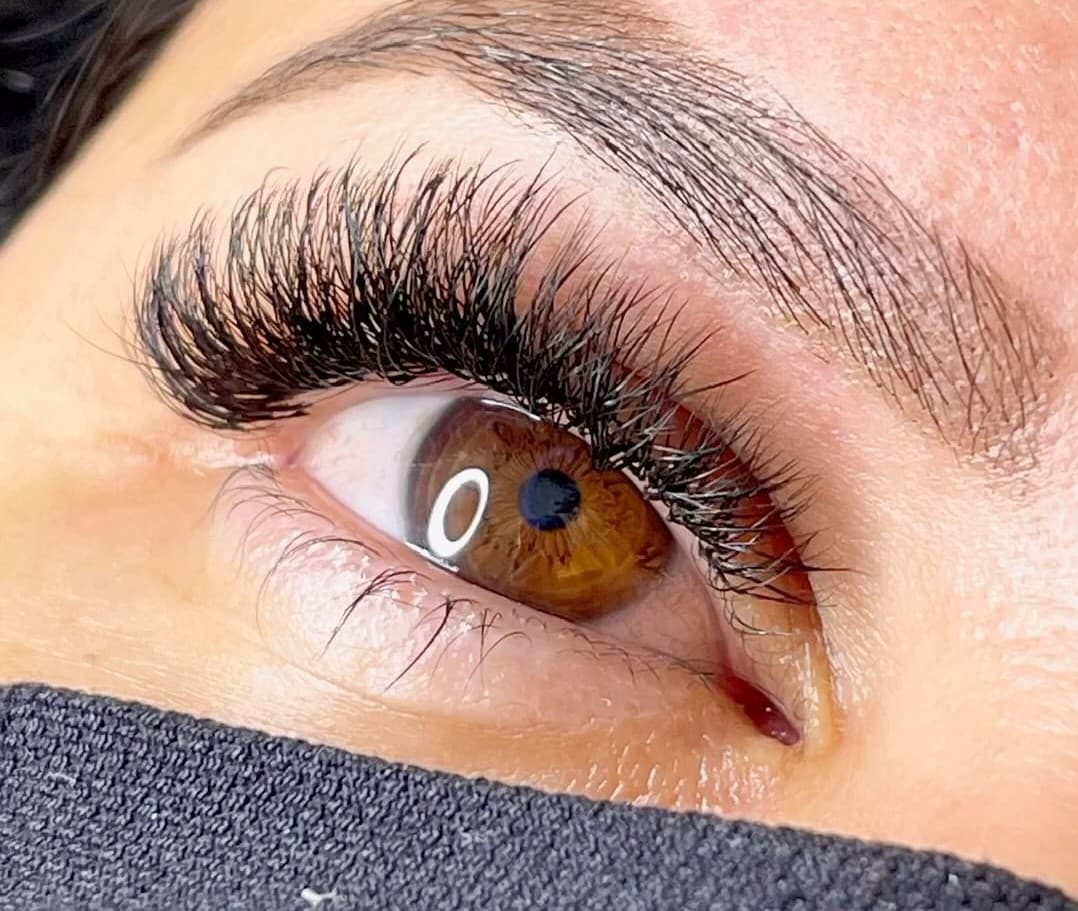 Lash Artist